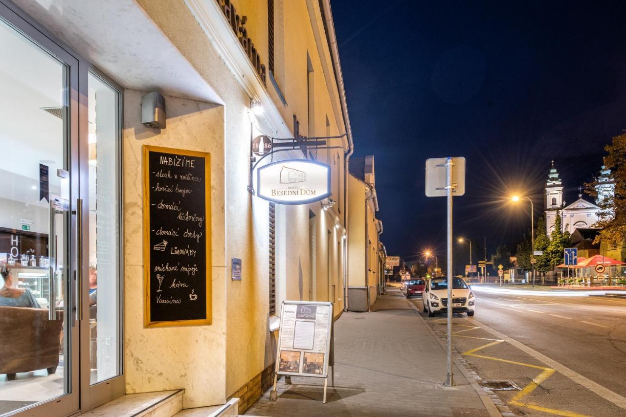 Wine&Wellness hotel Besední dům Valtice Exterior foto